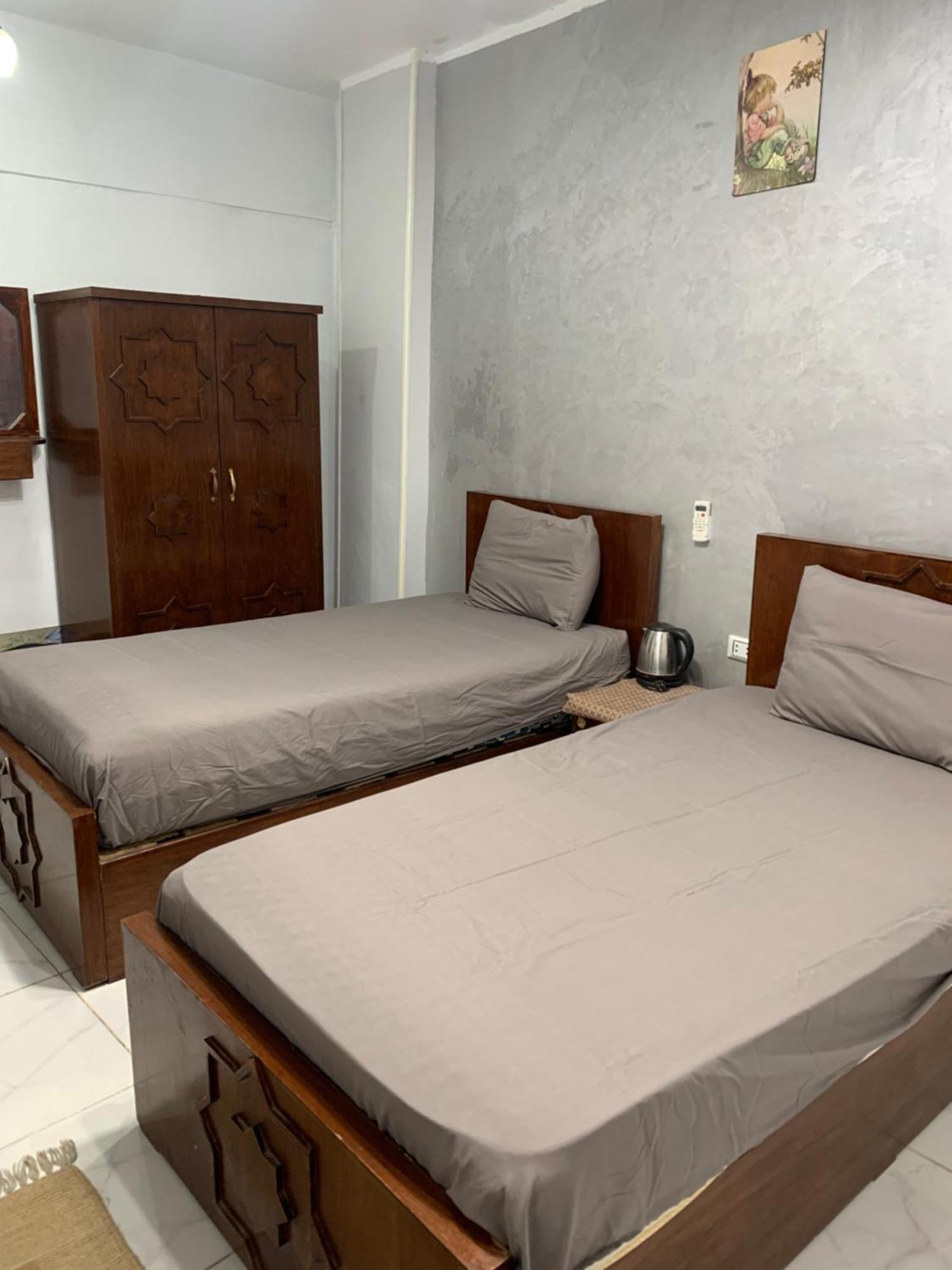 Kafret el-Gabal Abo Stait - Pyramid View Homestay المظهر الخارجي الصورة